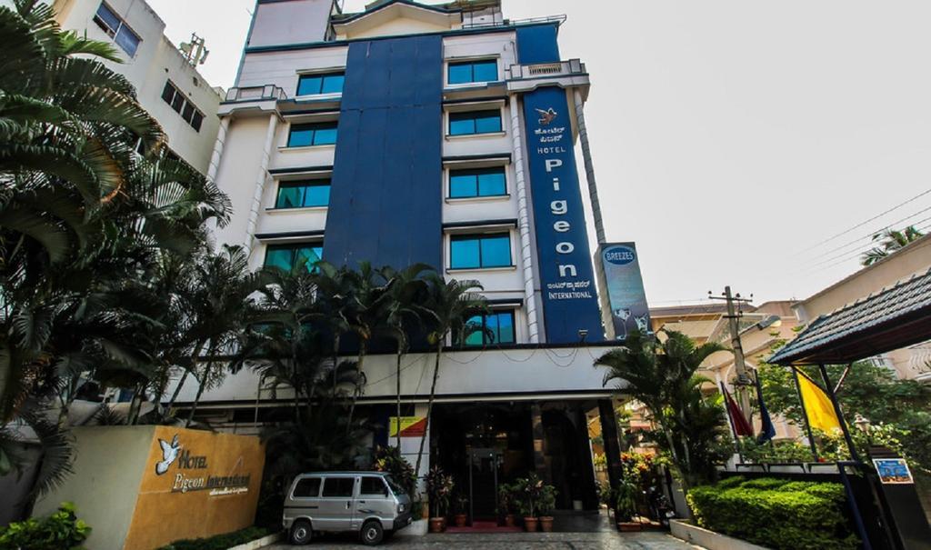 Hotel Pigeon International Bangalore Extérieur photo