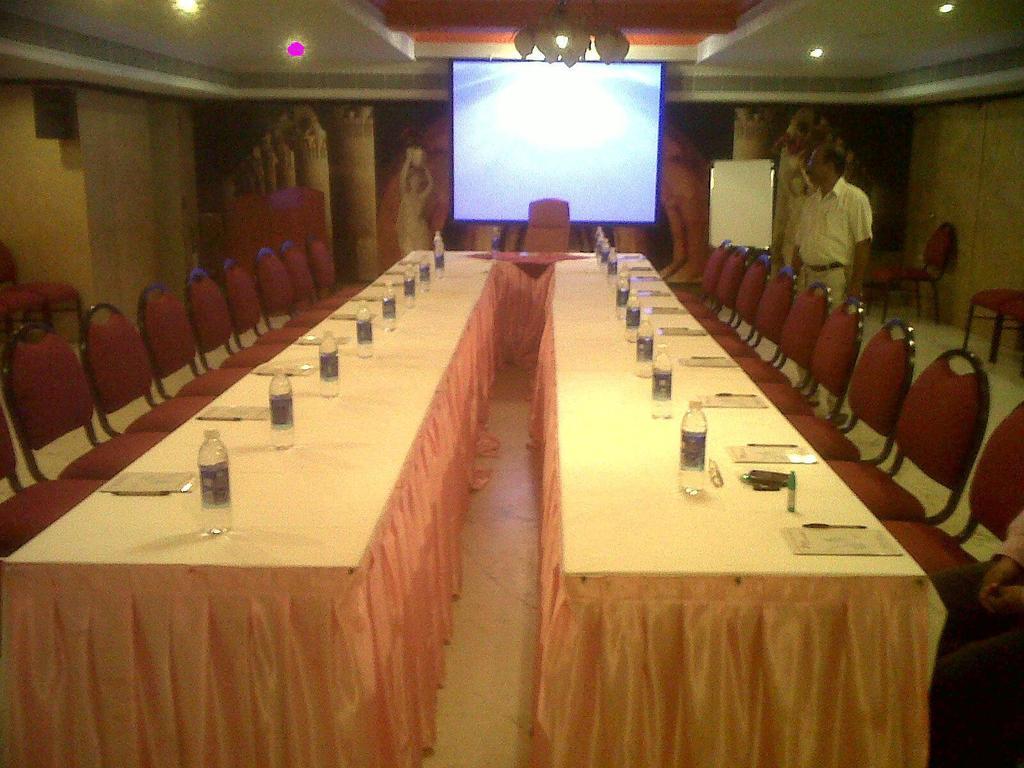 Hotel Pigeon International Bangalore Extérieur photo